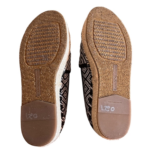 Gianni Bini Shoes - Picture 3 of 5